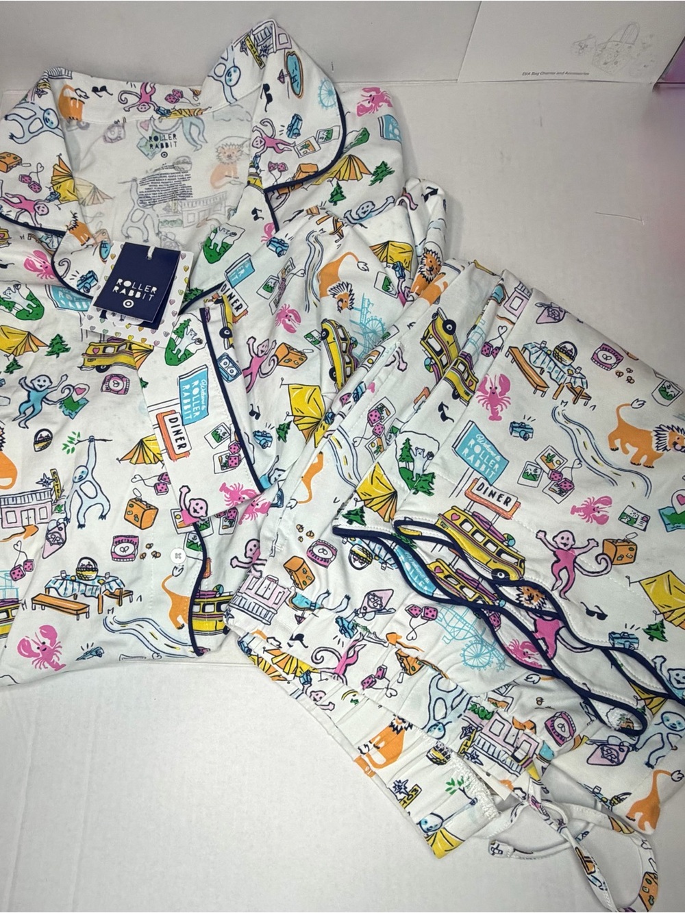 Roller Rabbit x Target Road Piece Pajama Set Button-Front Long Sleeve Graphic M - Picture 8 of 9